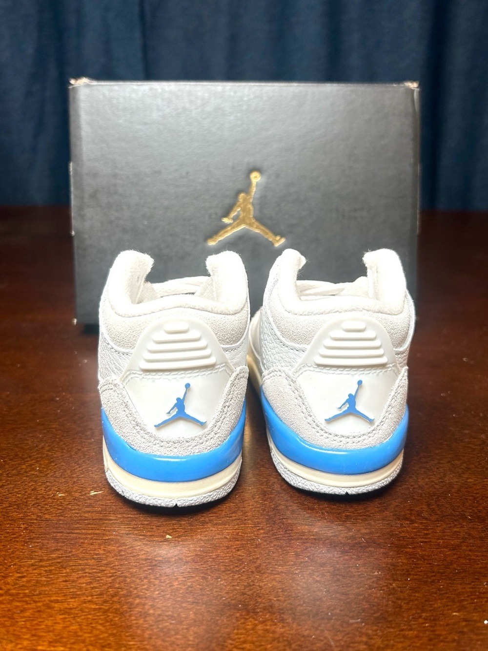 Air Jordan 3 Retro Boys Toddler 5c Summit White Hydrogen Blue DM0968-101 - Picture 5 of 10